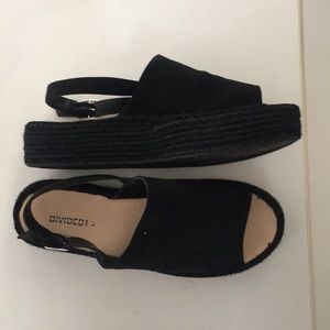 platform faux suede sandal